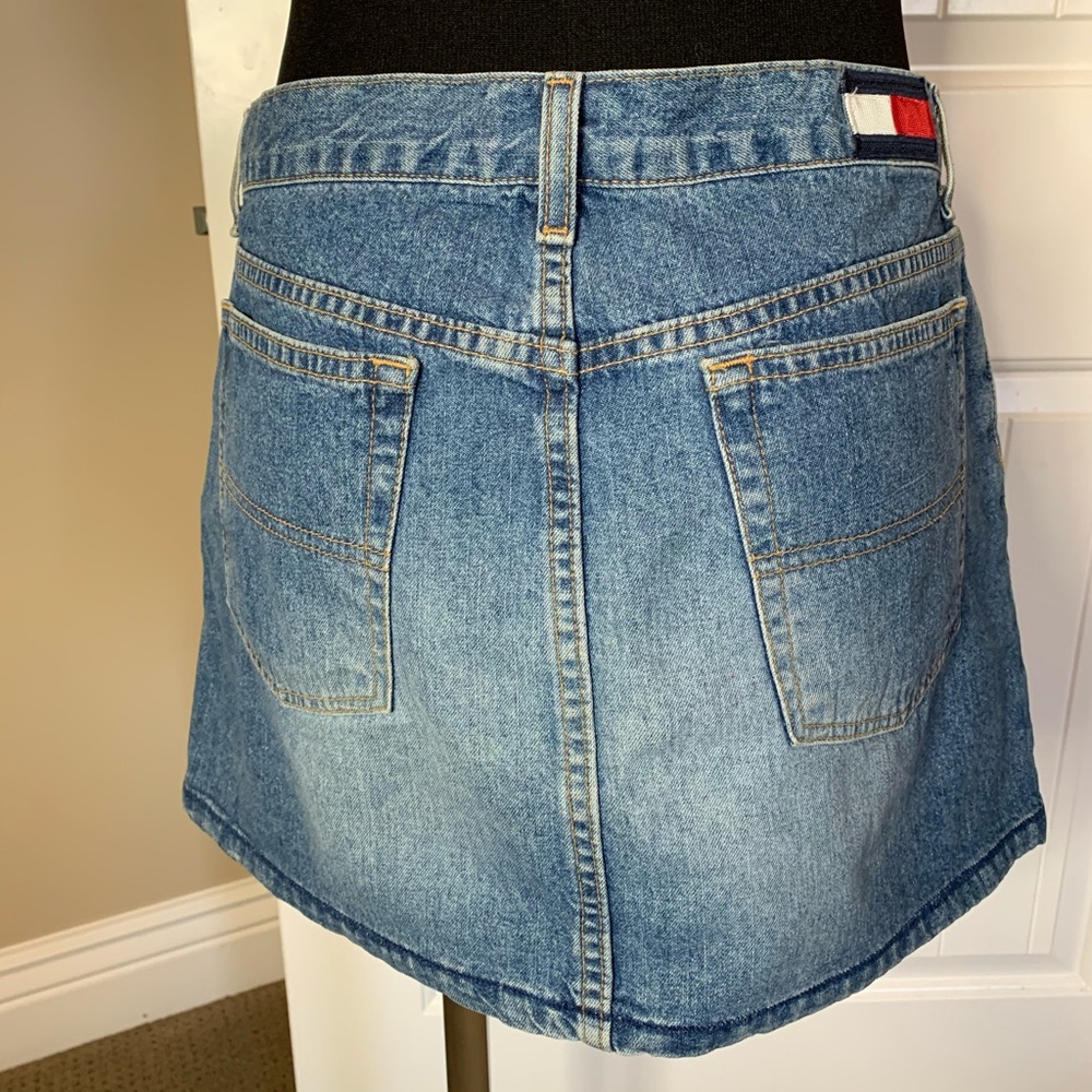 Tommy Hilfiger juniors denim skirt - size 11 - Picture 3 of 5